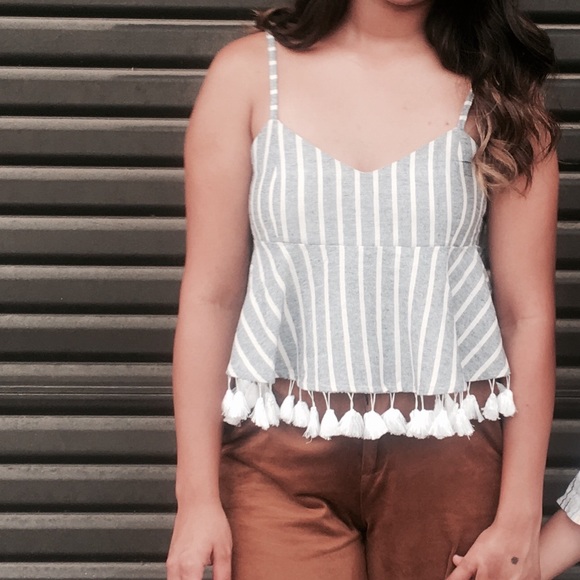 Crop top - Picture 1 of 1
